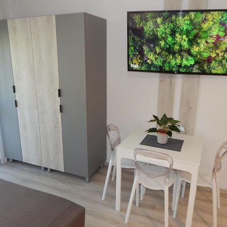 Pisztacia 2020 Apartman Kazincbarcika Zewnętrze zdjęcie